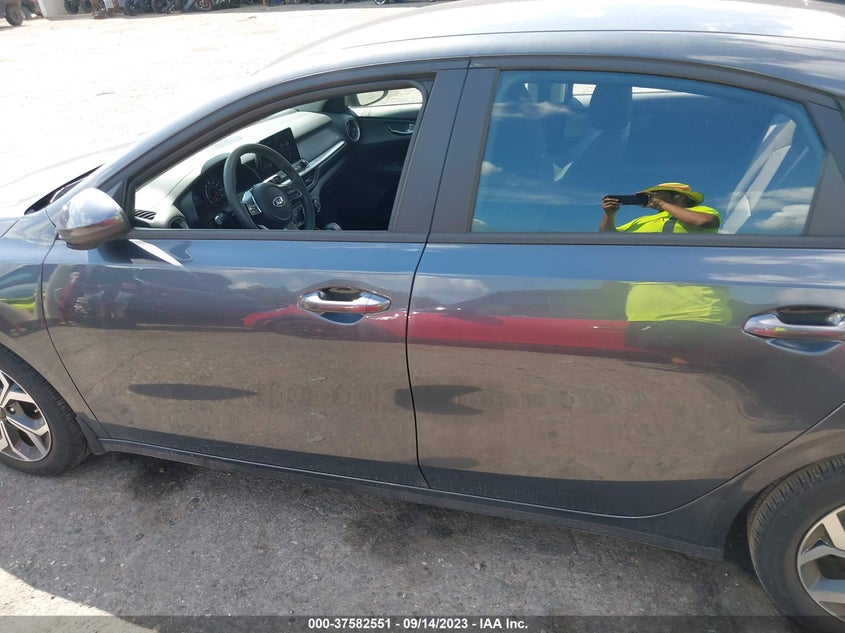 VIN 3KPF24AD7ME377838 2021 KIA FORTE LXS