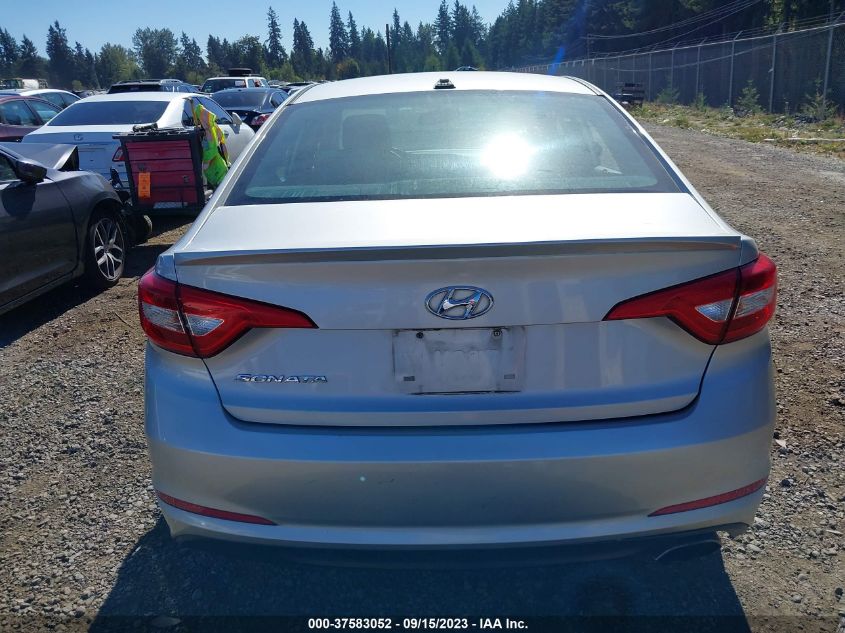 2016 HYUNDAI SONATA 2.4L SE - 5NPE24AF2GH302543