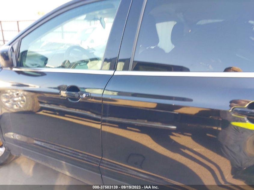 2019 FORD ESCAPE SE - 1FMCU9GD5KUB80825