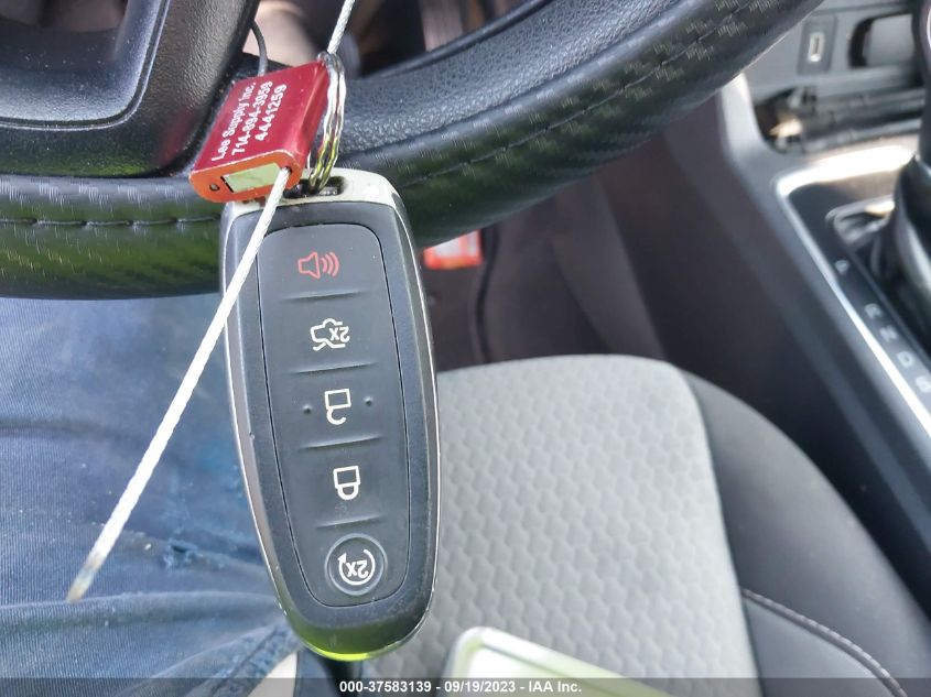 2019 FORD ESCAPE SE - 1FMCU9GD5KUB80825