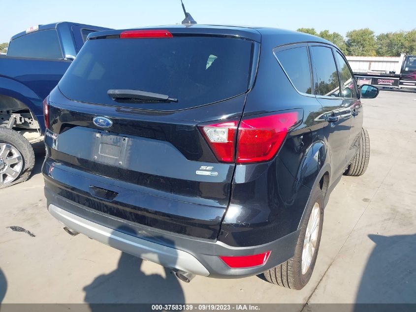 2019 FORD ESCAPE SE - 1FMCU9GD5KUB80825