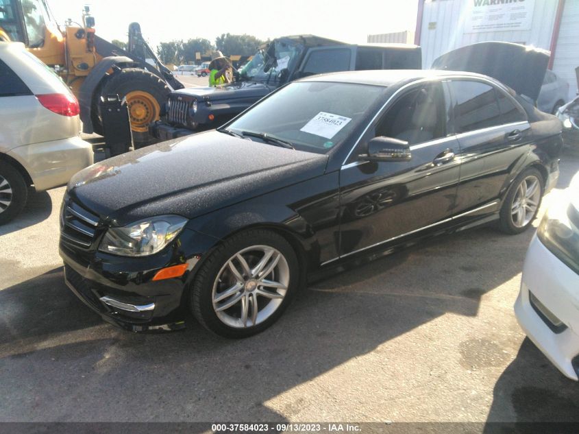 2014 MERCEDES-BENZ C-CLASS C 250 - WDDGF4HB8EG239889