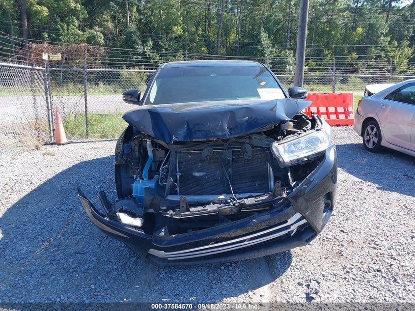 VIN 5TDZZRFH5KS319862 2019 TOYOTA HIGHLANDER LE