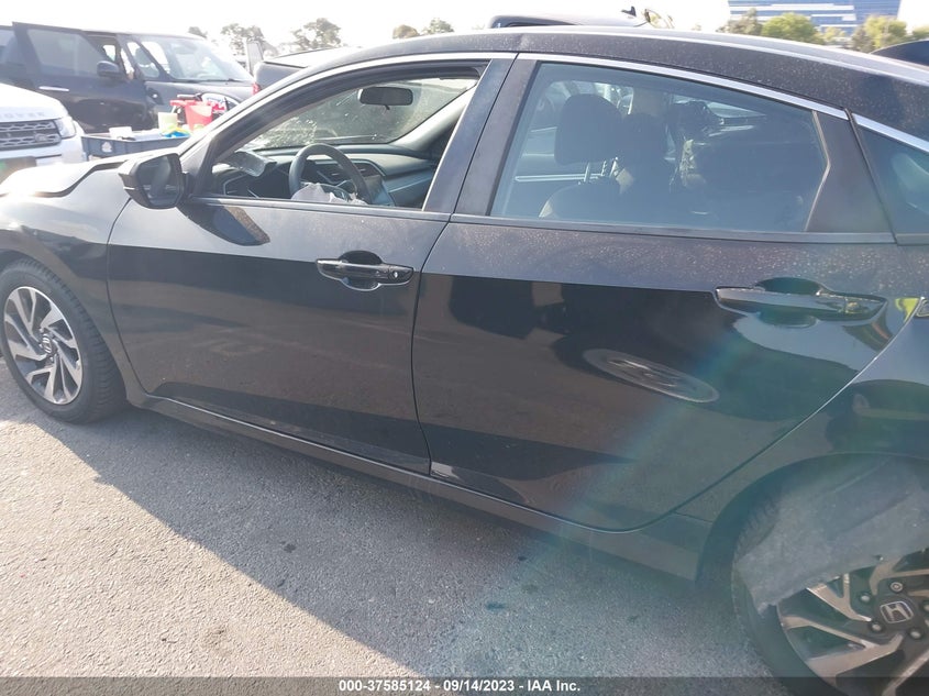 VIN 2HGFC2F74JH518886 2018 HONDA CIVIC SEDAN EX