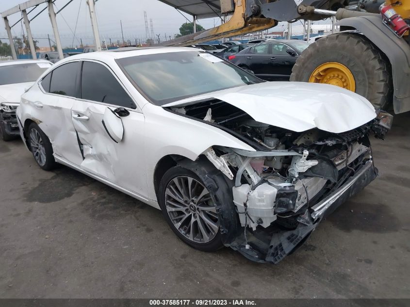 2020 LEXUS ES ES 300H - 58AD21B11LU011355