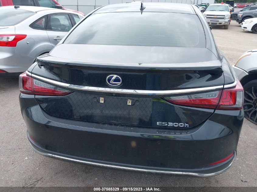 58AD21B17LU011103 Lexus ES ES 300H 16