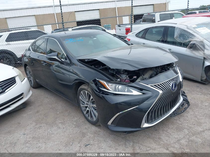 58AD21B17LU011103 LEXUS ES ES 300H 2020