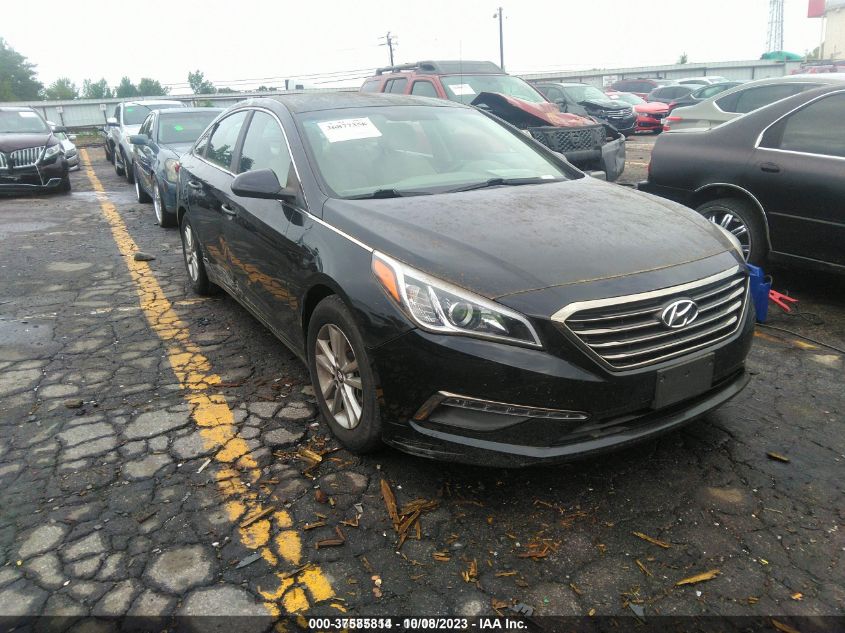 2015 HYUNDAI SONATA 2.4L SE - 5NPE24AF3FH121000