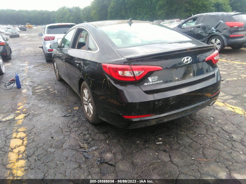 2015 HYUNDAI SONATA 2.4L SE - 5NPE24AF3FH121000