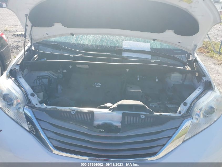 2015 TOYOTA SIENNA XLE/LIMITED - 5TDYK3DC8FS628221