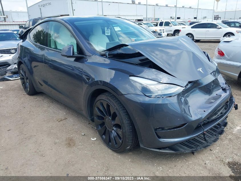 7SAYGDEF4NF415644 Tesla Model Y  