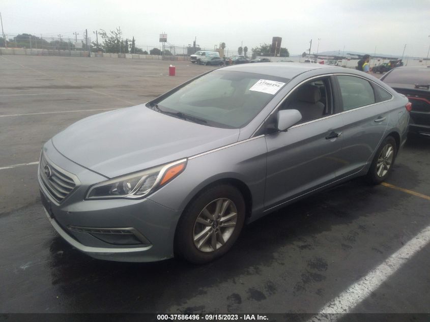 2015 HYUNDAI SONATA 2.4L SE - 5NPE24AF5FH003059