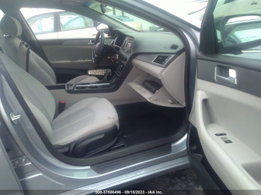 2015 HYUNDAI SONATA 2.4L SE - 5NPE24AF5FH003059