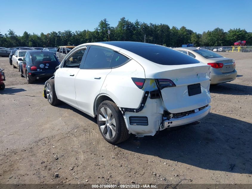 7SAYGDEE2PF799949 Tesla Model Y LONG RANGE 3