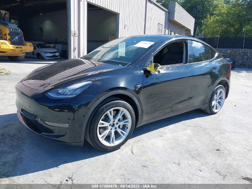 2021 TESLA MODEL Y LONG RANGE - 5YJYGDEE3MF244016