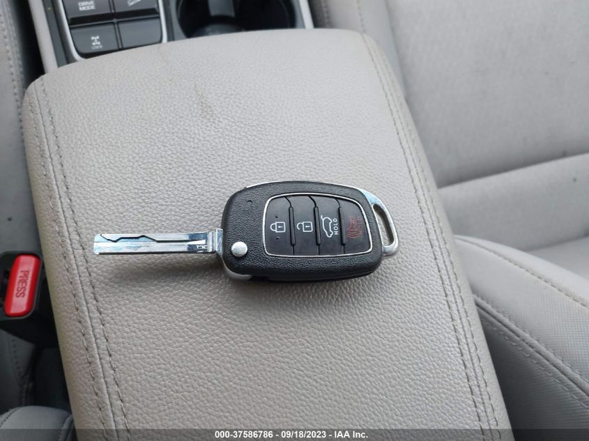 2018 HYUNDAI TUCSON LIMITED/SPORT AND ECO/SE - KM8J3CA46JU677350