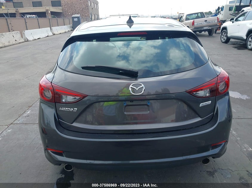 VIN 3MZBN1L34JM244932 2018 MAZDA MAZDA3 5-DOOR TOURING