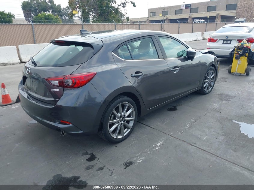 VIN 3MZBN1L34JM244932 2018 MAZDA MAZDA3 5-DOOR TOURING