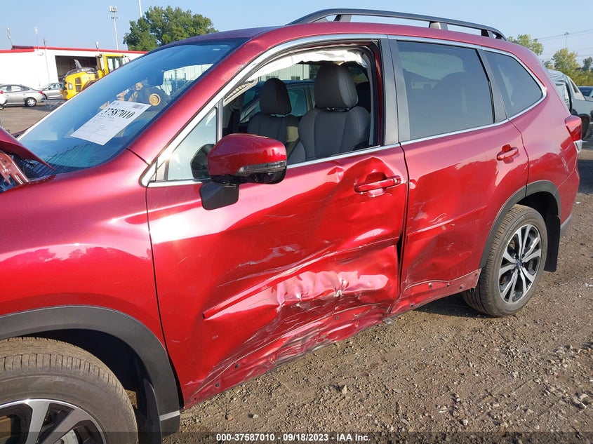VIN JF2SKAPC7NH480637 2022 SUBARU FORESTER LIMITED