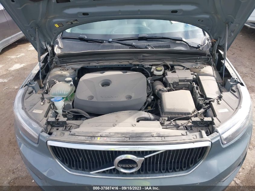 2021 VOLVO XC40 MOMENTUM YV4162UK7M2604629