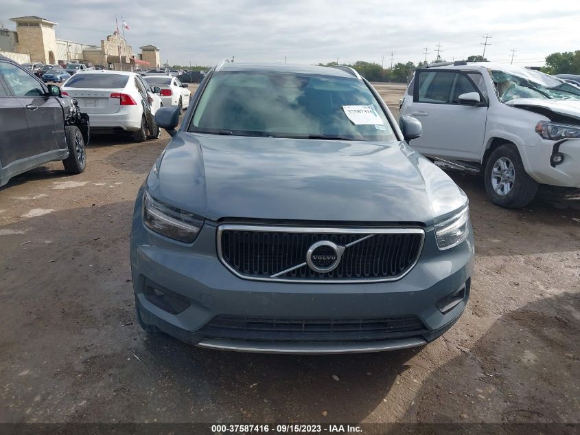 2021 VOLVO XC40 MOMENTUM YV4162UK7M2604629