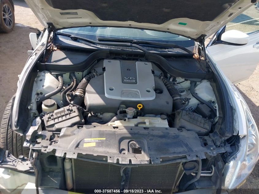 2015 INFINITI Q40 JN1CV6APXFM500183