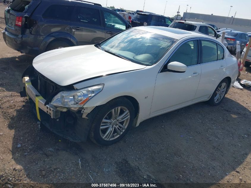 2015 INFINITI Q40 JN1CV6APXFM500183