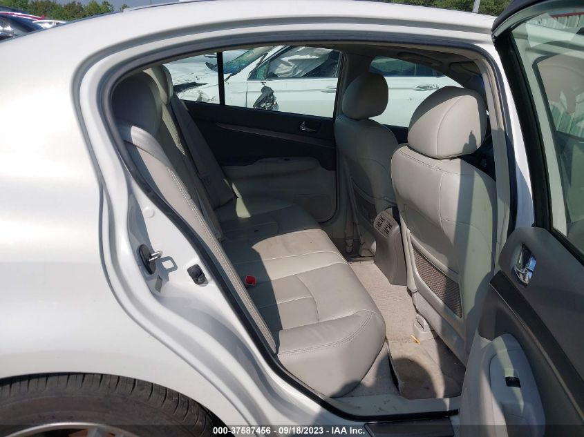 2015 INFINITI Q40 JN1CV6APXFM500183