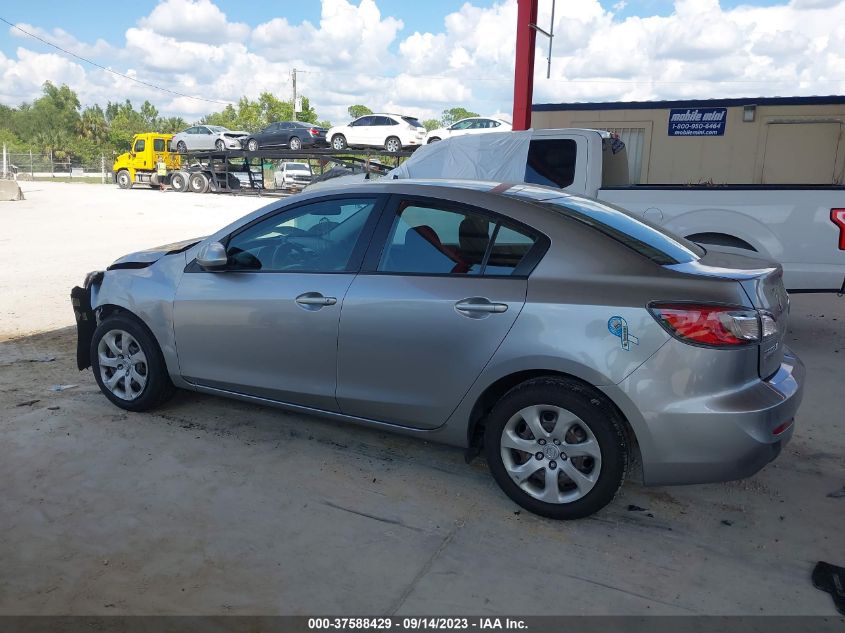 2013 MAZDA MAZDA3 I SPORT - JM1BL1U79D1846463