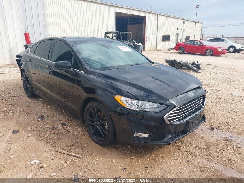 3FA6P0HD2LR233479 Ford Fusion SE