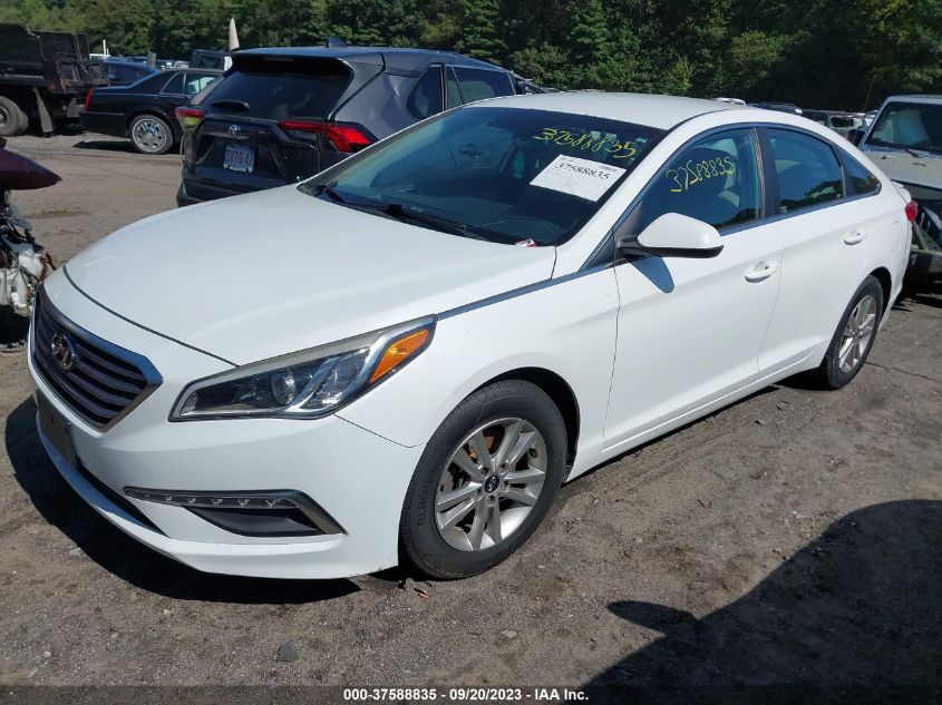 2015 HYUNDAI SONATA 2.4L SE - 5NPE24AF7FH229524