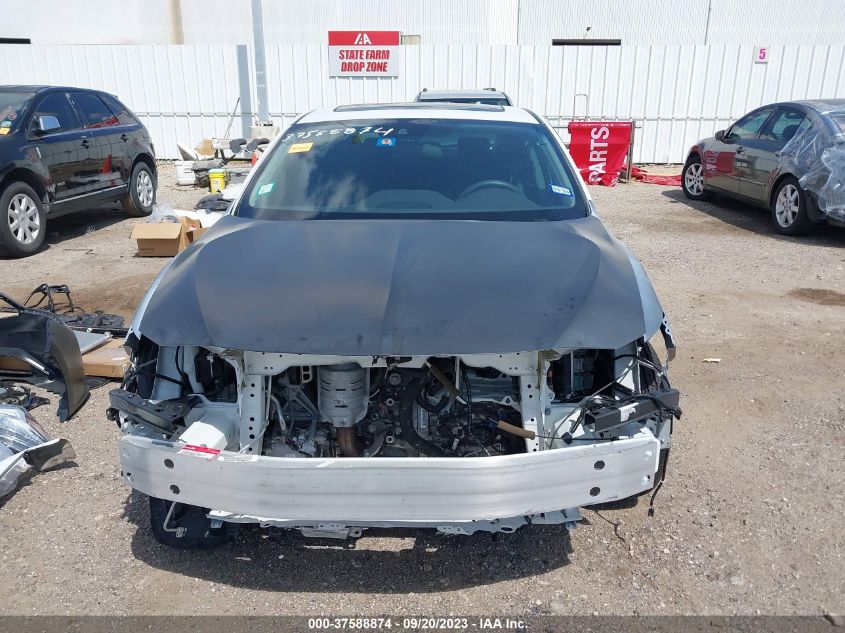 19UDE2F39NA003742 Acura ILX   13