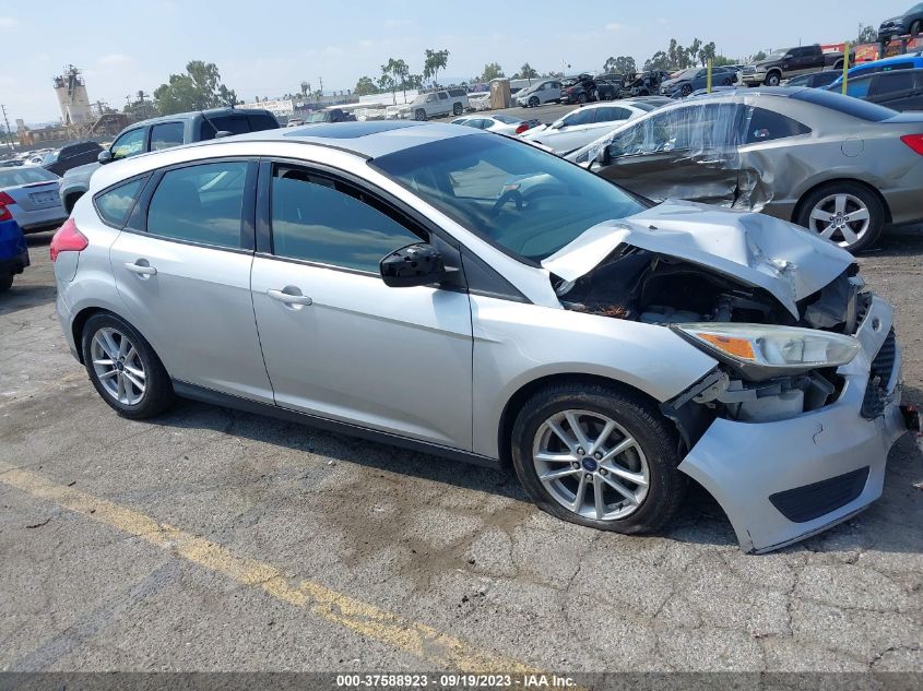 2016 FORD FOCUS SE - 1FADP3K22GL276935