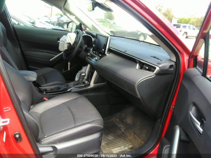 2022 TOYOTA COROLLA CROSS XLE - 7MUEAAAG7NV020177