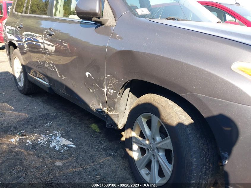 2013 TOYOTA HIGHLANDER PLUS/SE - 5TDBK3EH0DS204769