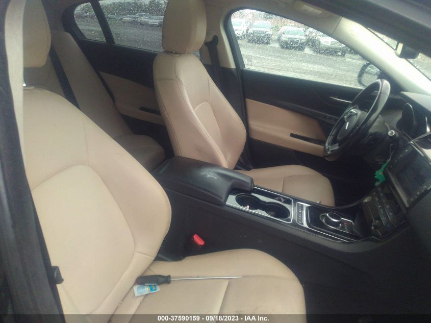 2017 JAGUAR XE 25T PREMIUM - SAJAD4BG6HA971537