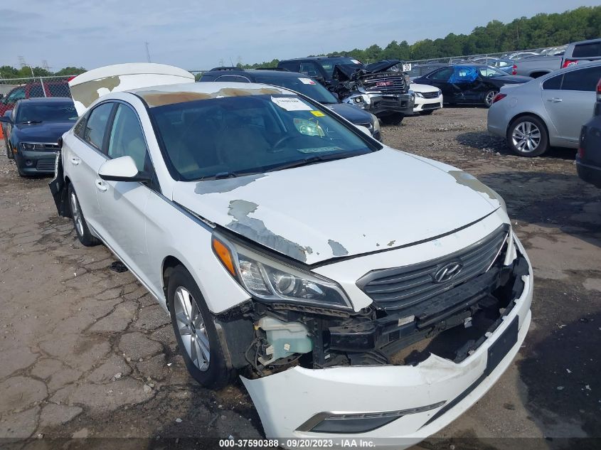 2015 HYUNDAI SONATA 2.4L SE - 5NPE24AF9FH211171