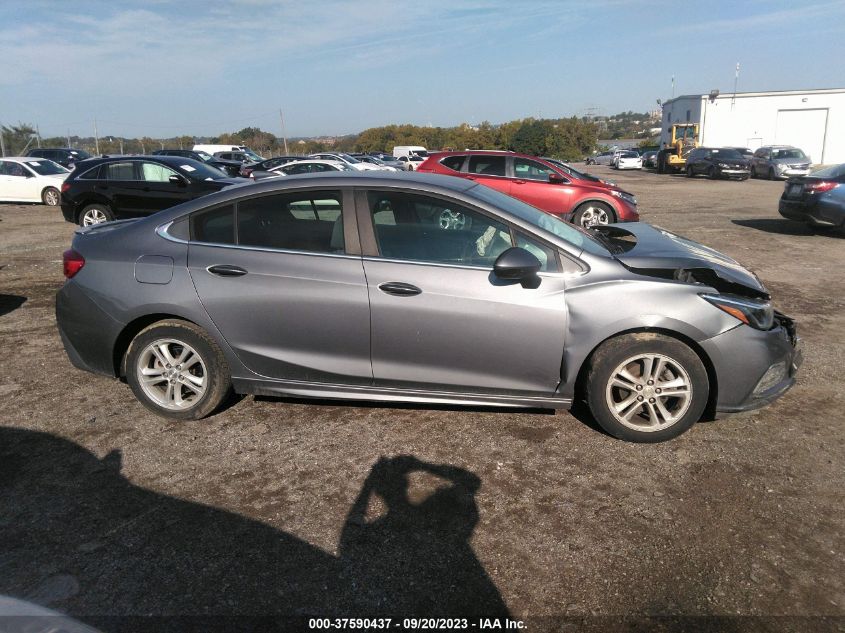 2018 CHEVROLET CRUZE LT - 1G1BE5SM5J7216158