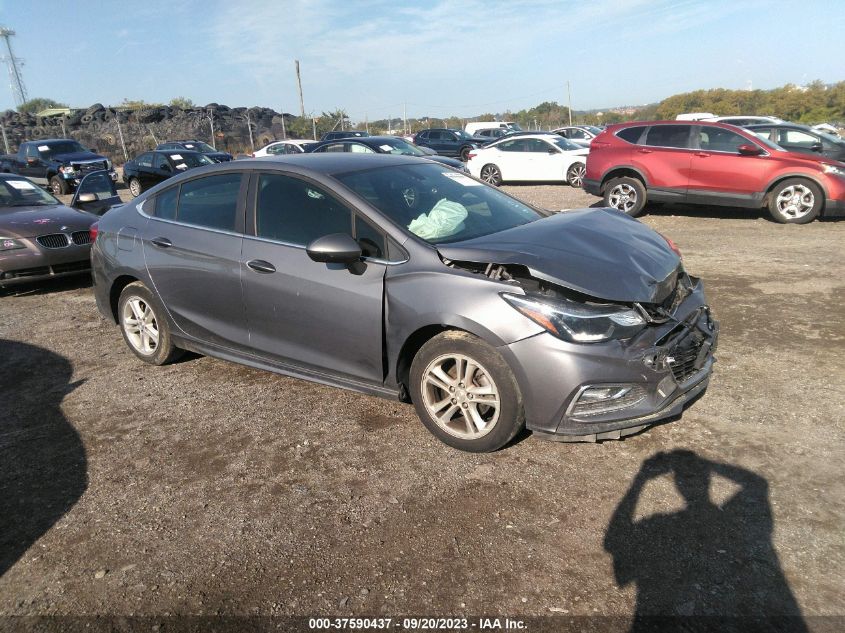 2018 CHEVROLET CRUZE LT - 1G1BE5SM5J7216158