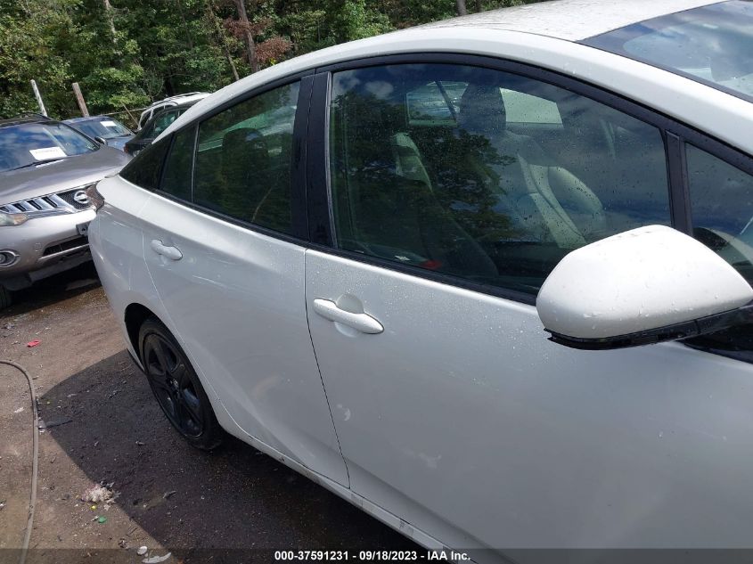 2018 TOYOTA PRIUS TWO/TWO ECO/THREE - JTDKARFU2J3055263