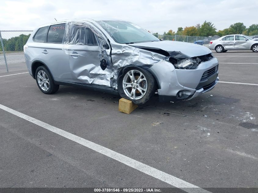 2015 MITSUBISHI OUTLANDER SE - JA4AD3A3XFZ013209
