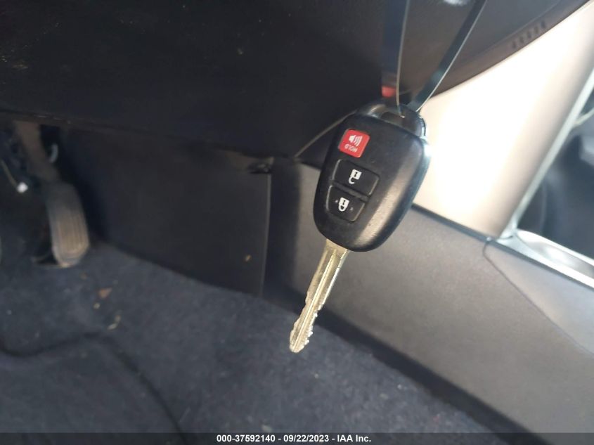 2015 TOYOTA RAV4 XLE - 2T3RFREV3FW311344