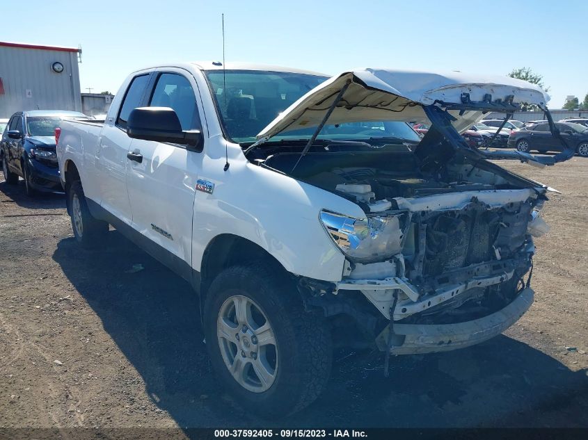 2013 TOYOTA TUNDRA 4WD TRUCK - 5TFUY5F13DX302600