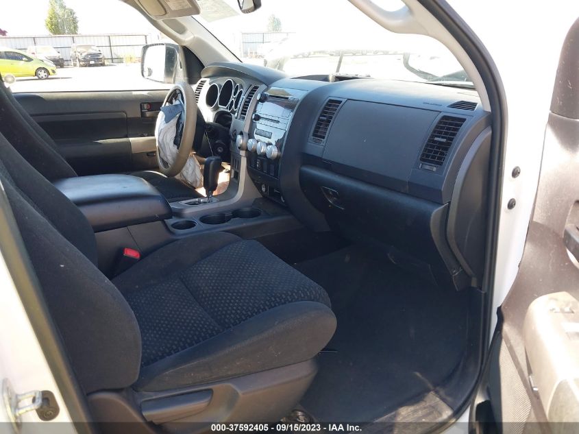 2013 TOYOTA TUNDRA 4WD TRUCK - 5TFUY5F13DX302600