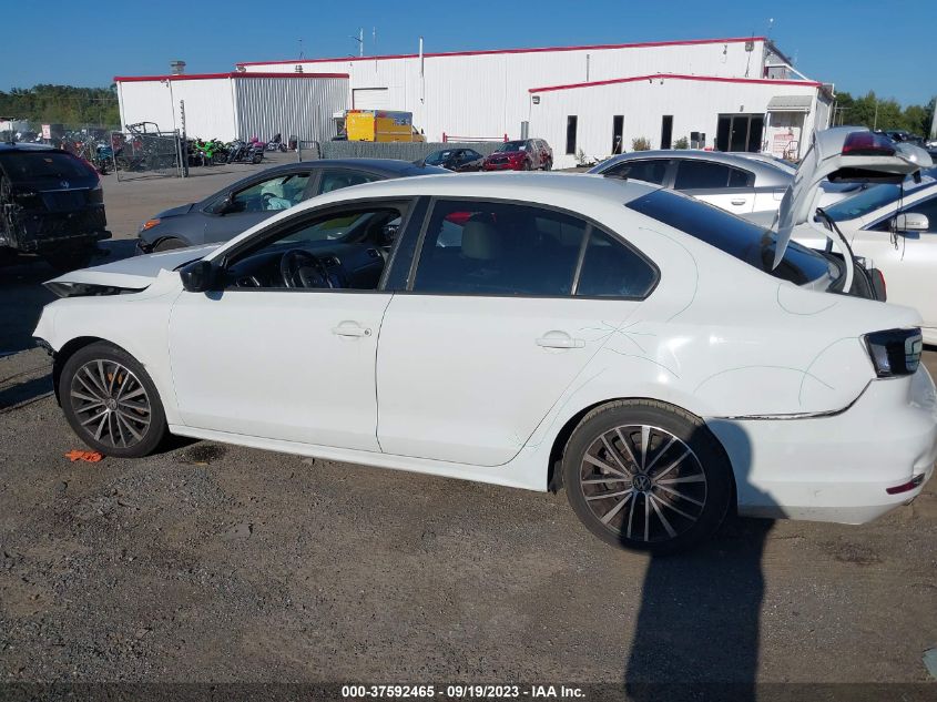 2016 VOLKSWAGEN JETTA SEDAN 1.8T SPORT - 3VWD17AJ0GM394697