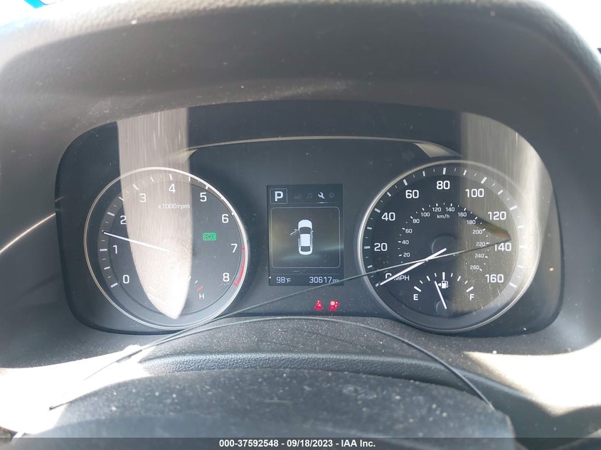 VIN 5NPD84LF5JH245656 2018 HYUNDAI ELANTRA SEL