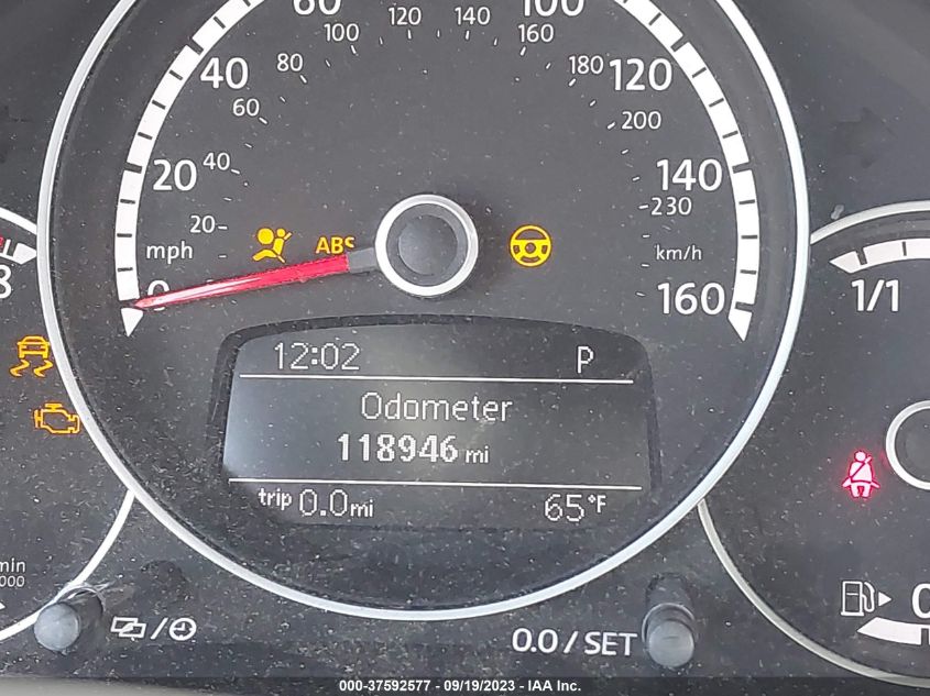 2014 VOLKSWAGEN BEETLE 2.0T R-LINE - 3VW7T7ATXEM818988