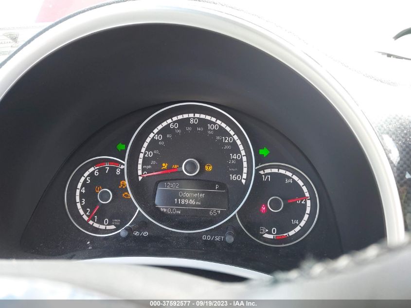 2014 VOLKSWAGEN BEETLE 2.0T R-LINE - 3VW7T7ATXEM818988