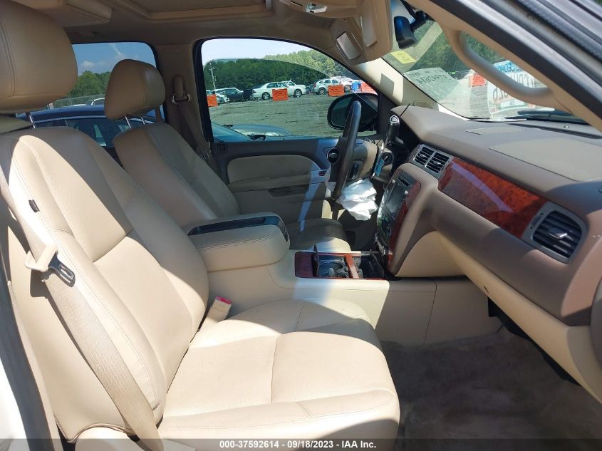 2013 CHEVROLET TAHOE LTZ - 1GNSCCE09DR269620