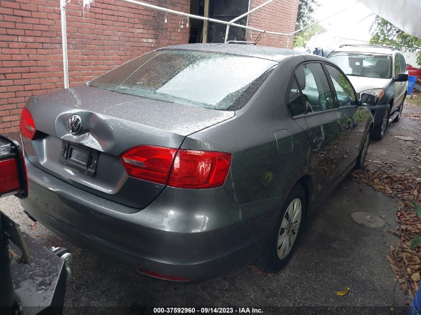 2014 VOLKSWAGEN JETTA SEDAN S - 3VW2K7AJ9EM429853